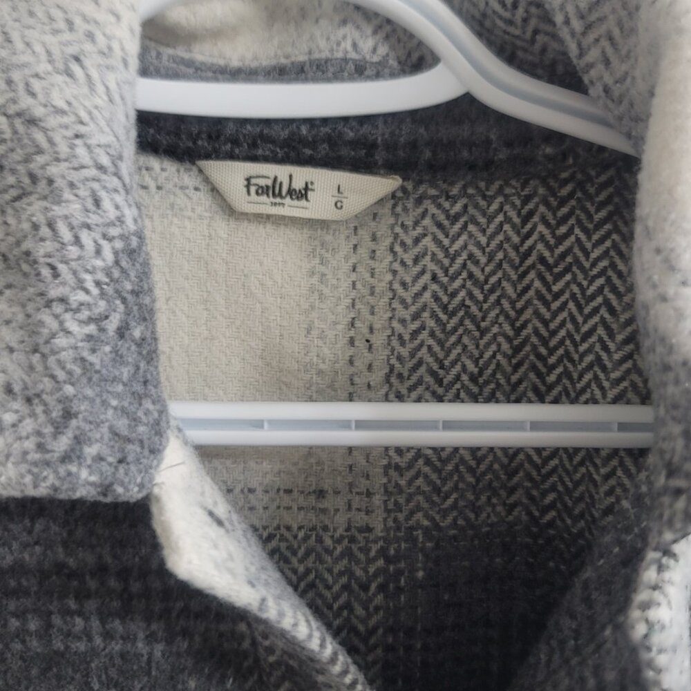 #506 Far West Grey White Plaid Button Down Sweater sz L - Picture 4 of 6